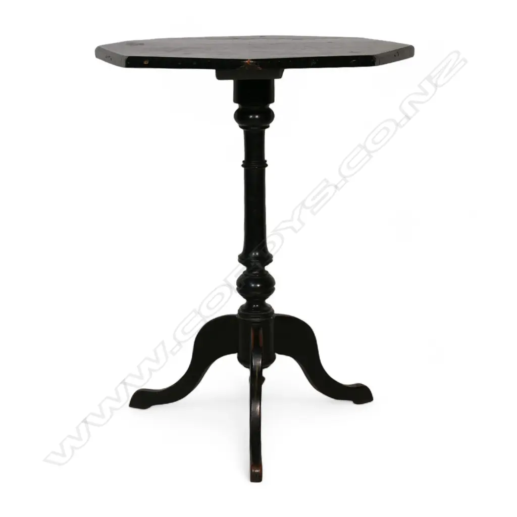 A New Zealand c.1870 ebonized kauri tripod table, Image 1++